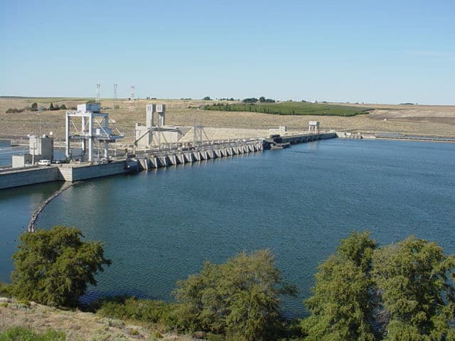 Ice Harbor Dam at Lake Sacajawea