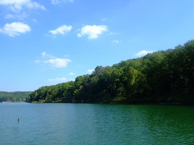 Peaceful Nolin River Lake
